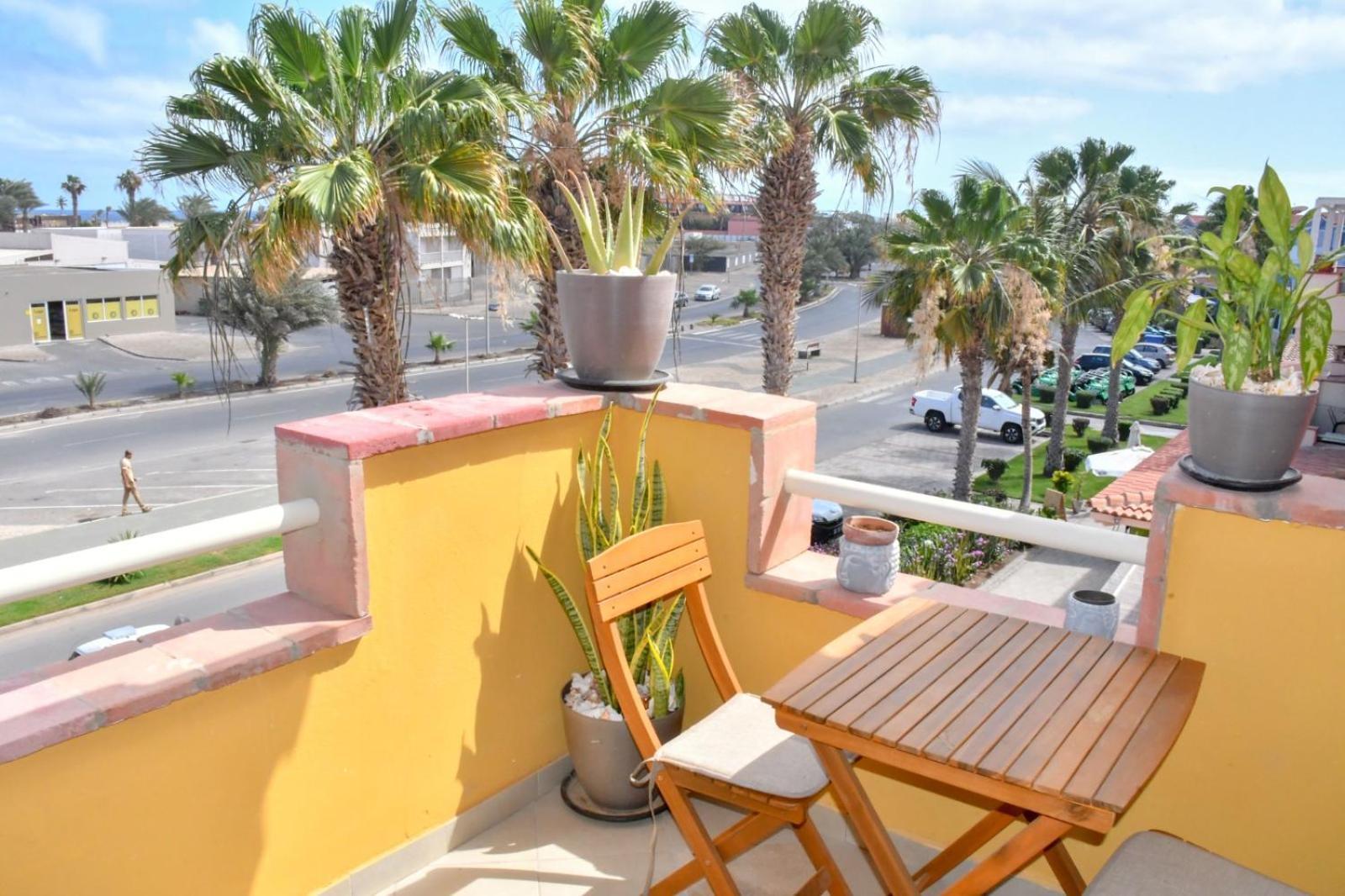 Kyaala Djadsal Moradias Pool&Sea Apartment Santa Maria Bagian luar foto